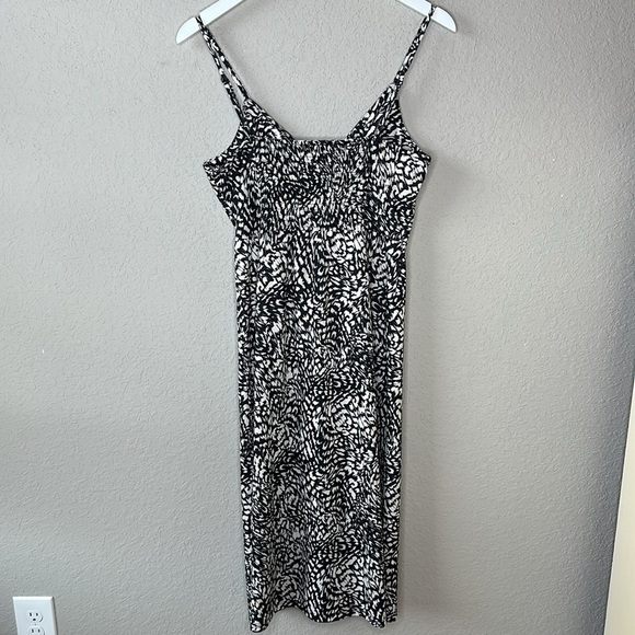 H&M Black and White Twist Front Abstract Print Spaghetti Strap Midi Dress Size M - Picture 4 of 12